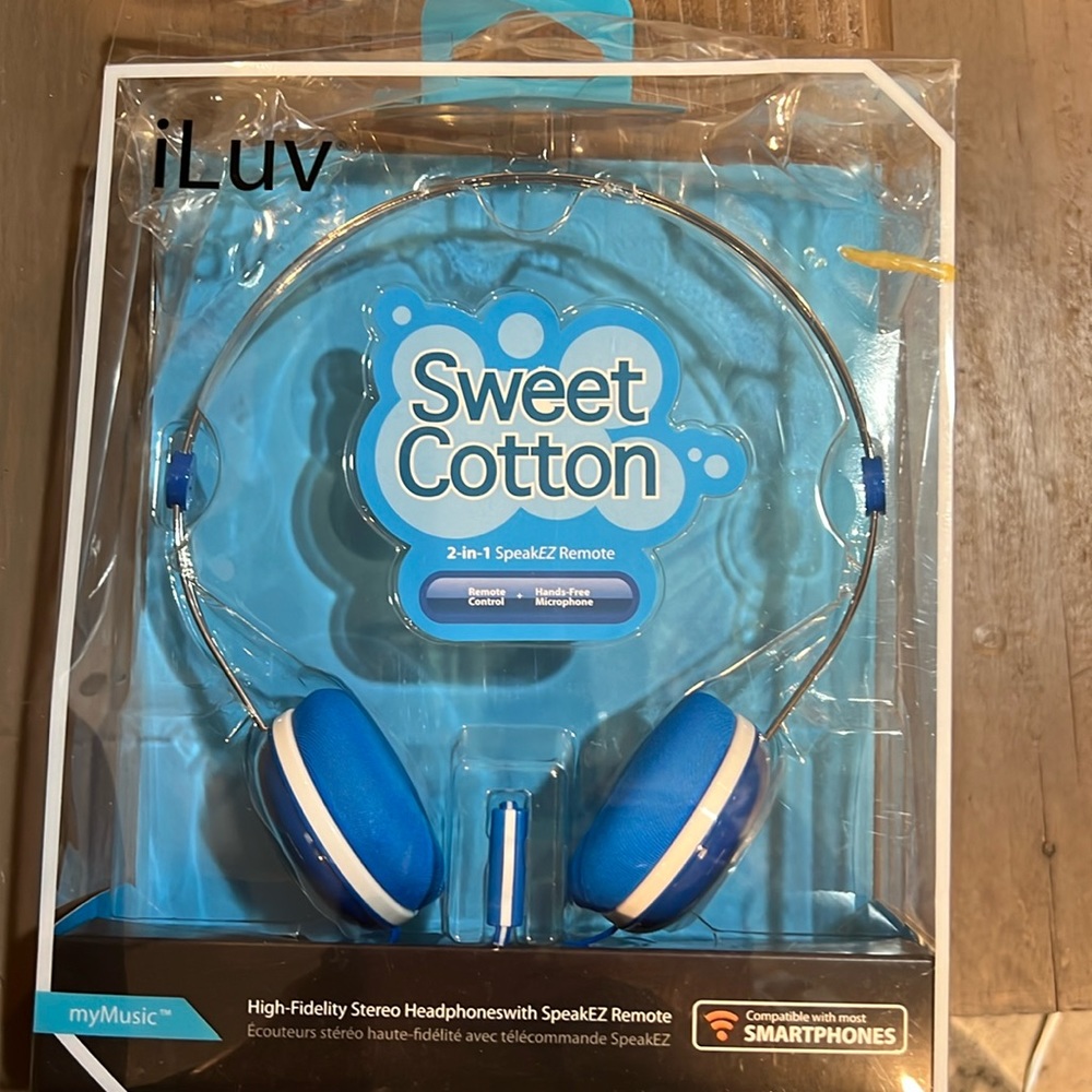 Stereo, headphones for smart phones.  New